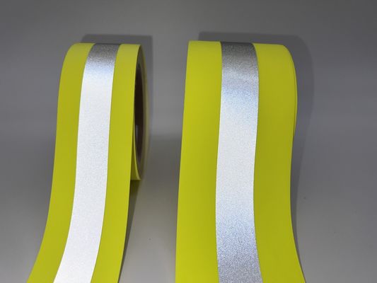 Taśma z odblaskowej tkaniny o barwie fluorescencyjnej odpornej na ogień stosowana do ochrony przeciwpożarowej